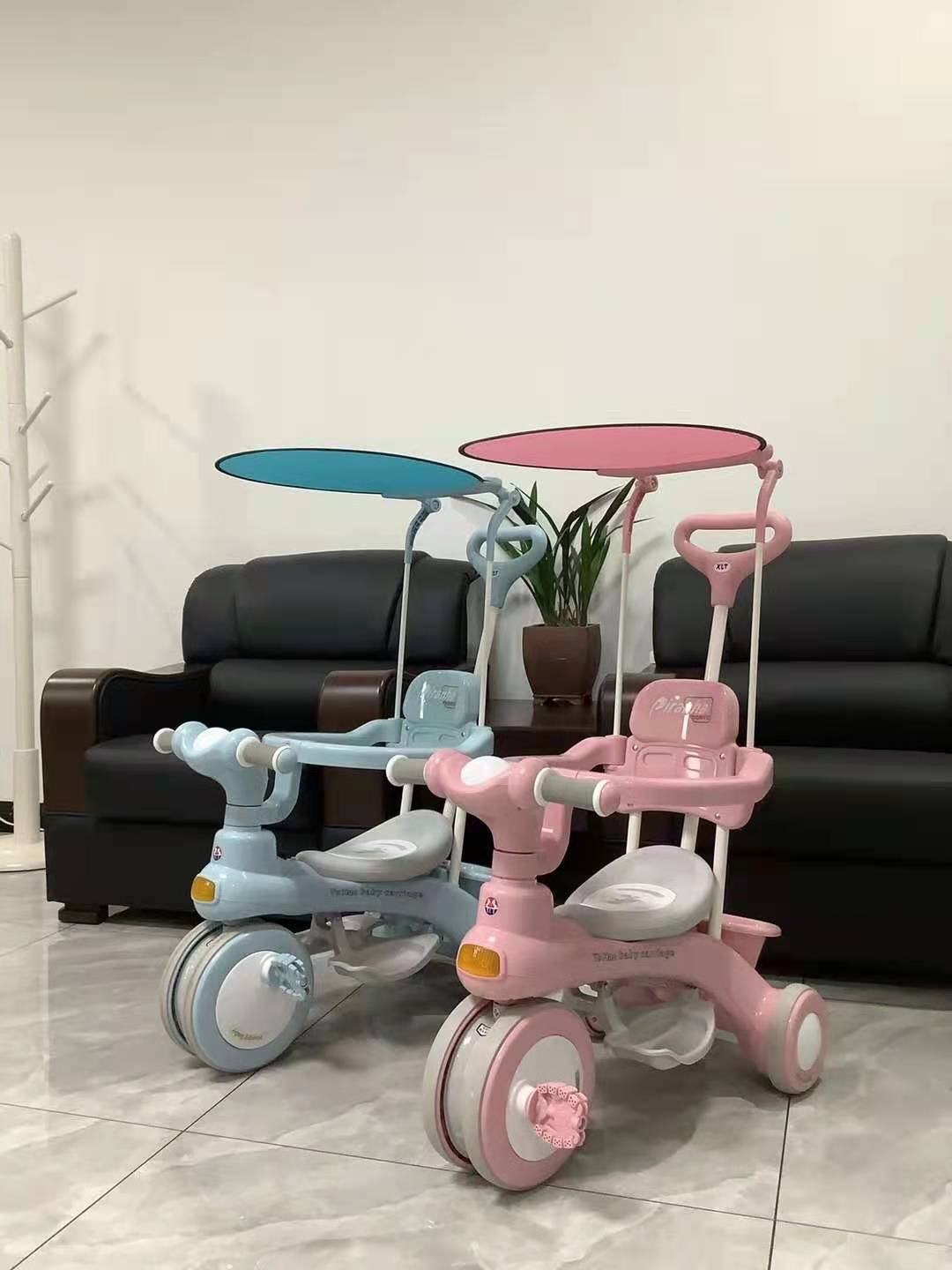 儿童三轮车带围栏太阳棚推把产品图