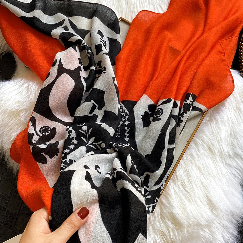 2020 Autumn And Winter Silk Scarf Female Summer Long Cotton And Linen Long Scarf Thin Enlarged Scarf Application Scenario