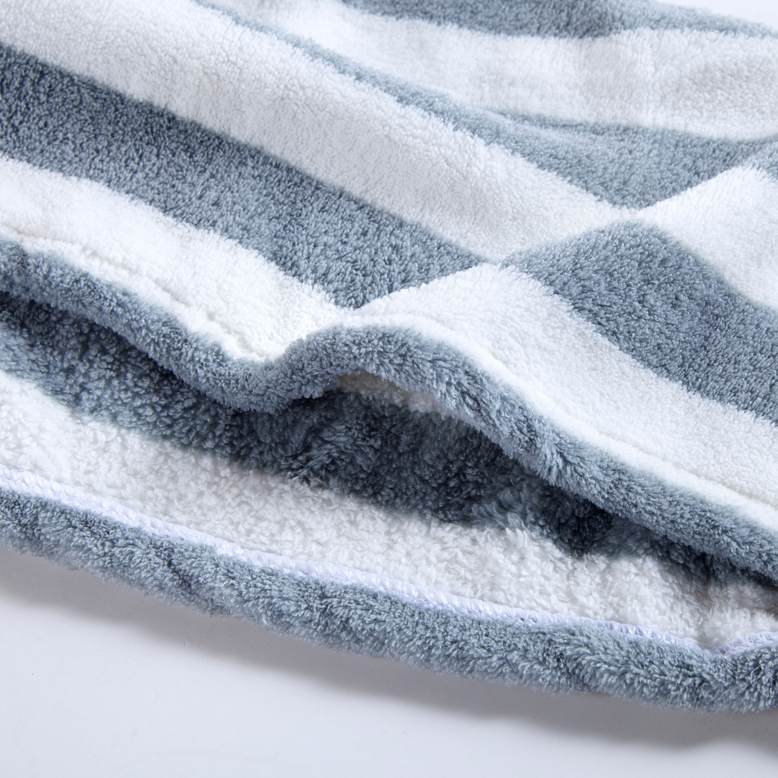 Coral fleece striped dry hair hat detail image 9