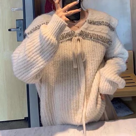 娃娃领毛衣 白