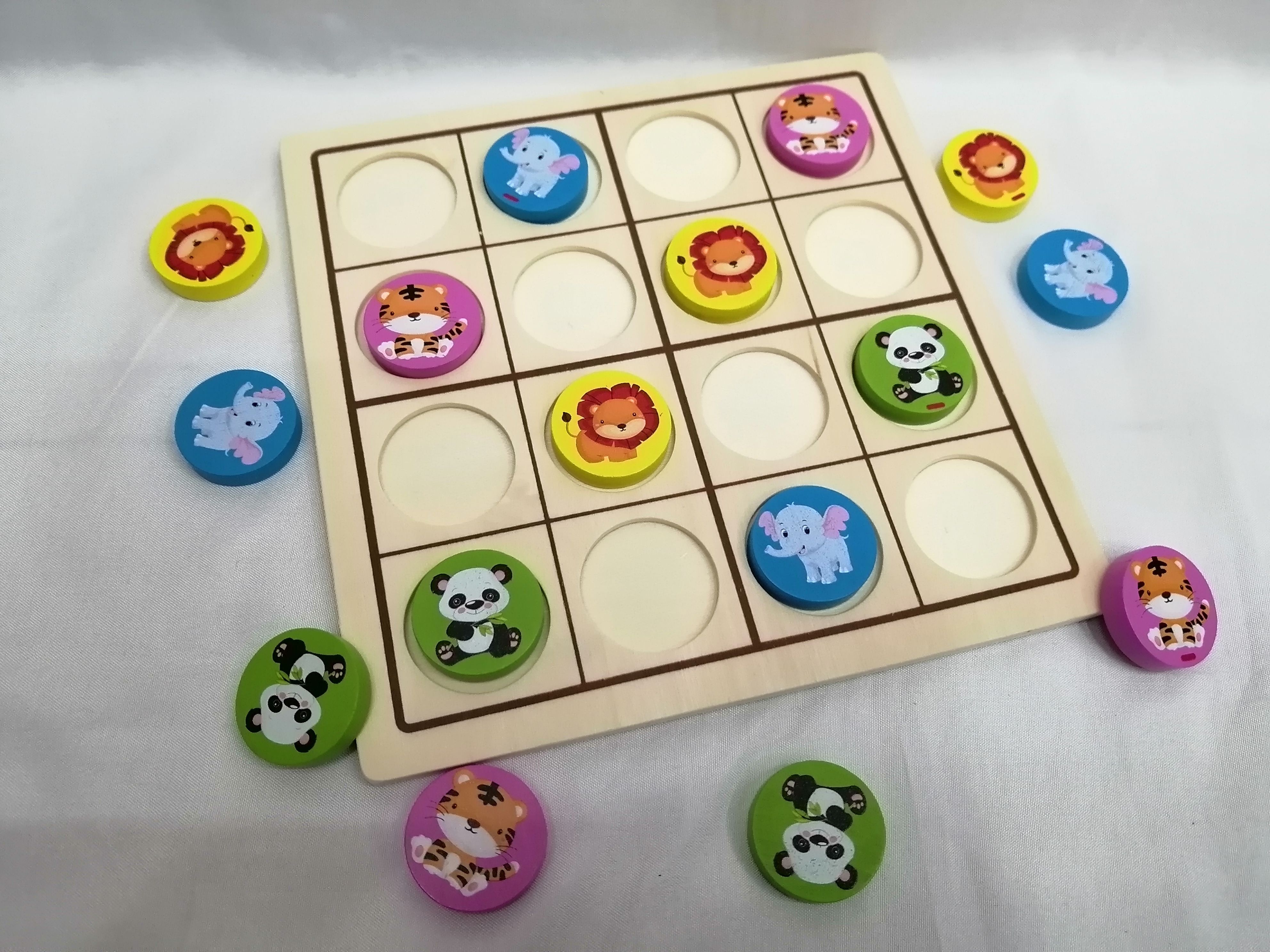 Sudoku early education, intelligence training, children's thinking and logical training, introductory toys, enlightenment learning, chess board games Application Scenario