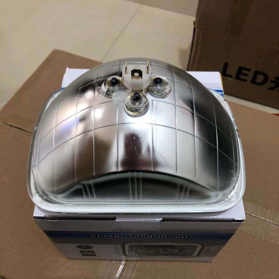 Halogen lamp cup 24V for truck headlights, 7-inch square three-plug round lamp cup ultra-bright truck headlights undefined