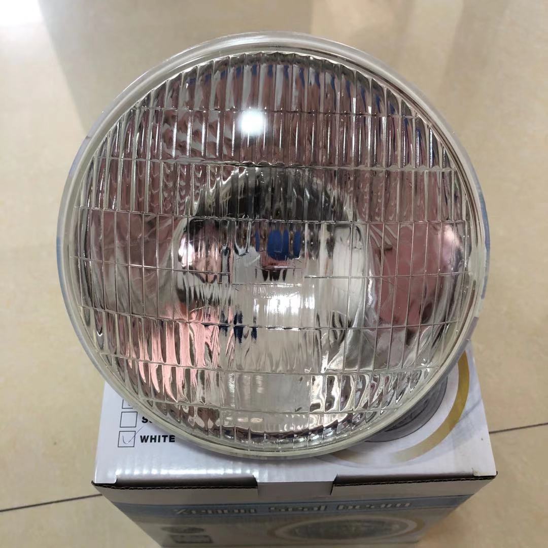 Halogen lamp cup 24V for truck headlights, 7-inch square three-plug round lamp cup ultra-bright truck headlights details Picture
