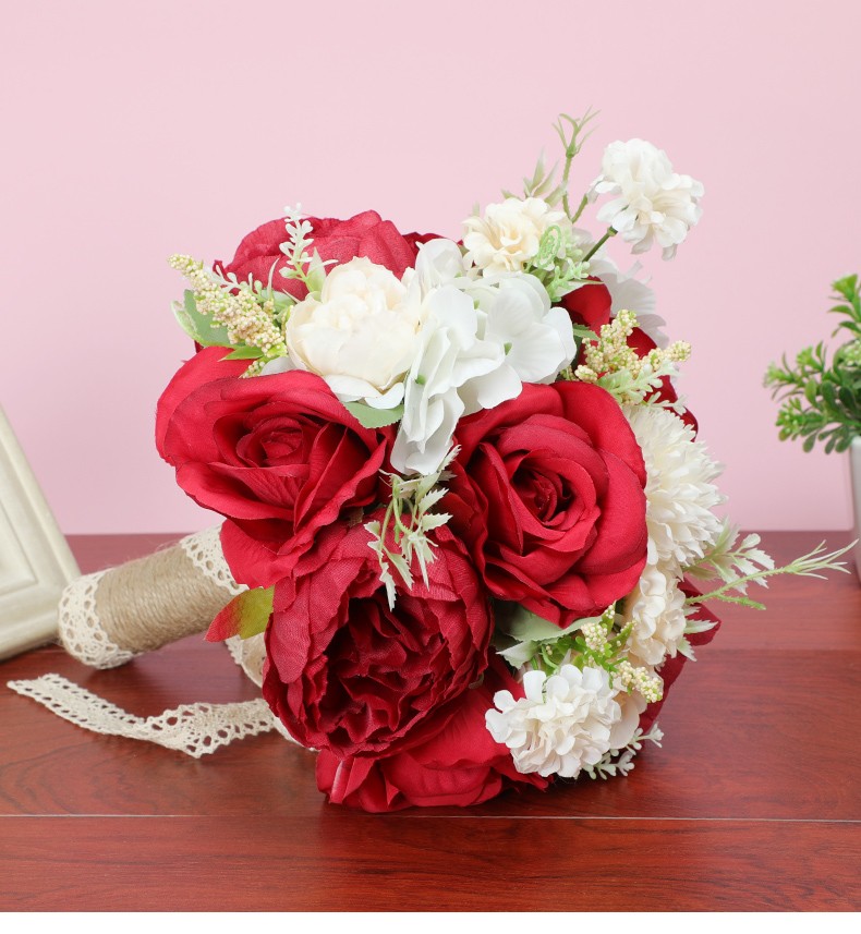 Chinese-style red bride's hand-held bouquet, simulated fresh wine, red velvet rose bouquet wedding photography detail image 1