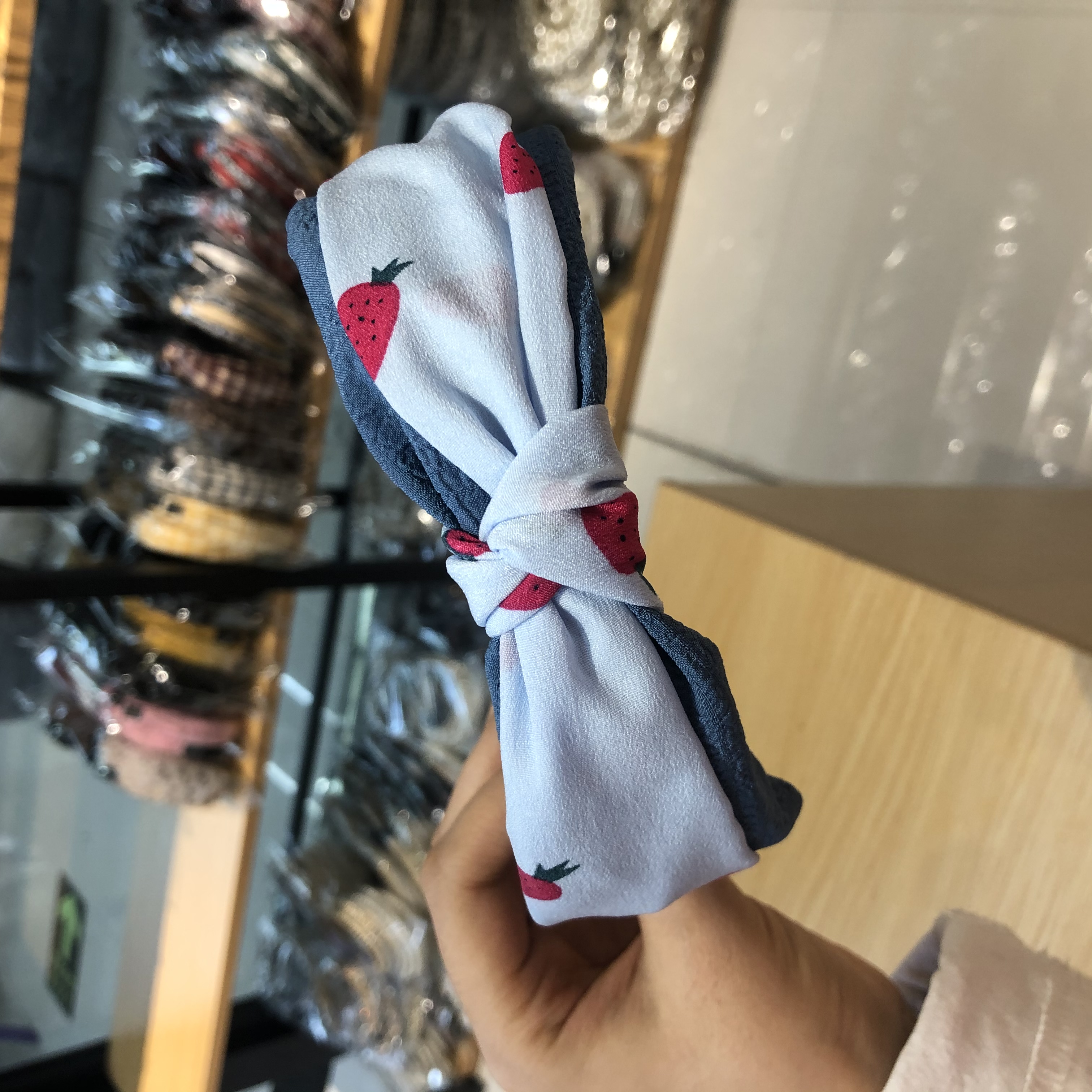 2020 Strawberry Matching Color Headband Gorgeous And Delicious Super Good Look At All Want Scrunchie Item Picture