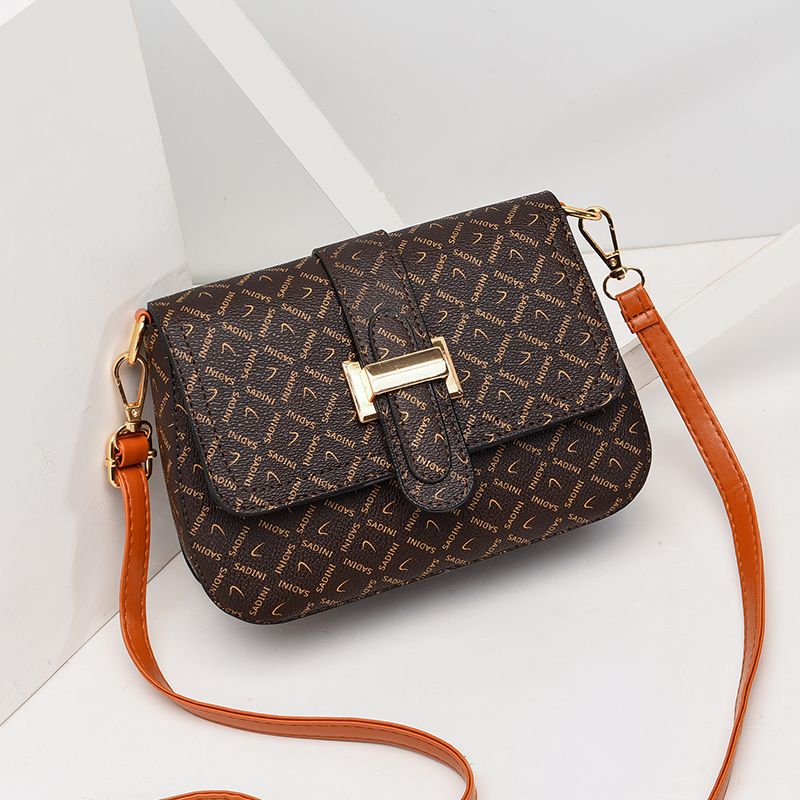Ladies' small square bags in stock for wholesale. Simple and high-end style, crossbody, stylish, broadband, fashionable and trendy street stall bags. Factory direct sales. Supports live streaming and drop shipping Application Scenario
