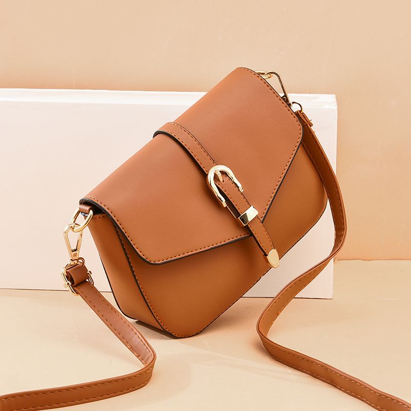 Factory direct sales of 2020 new versatile single-shoulder clutch bags, trendy and fashionable mobile phone bags for autumn and summer season change, wholesale in stock, a bestseller for foreign trade Specification image