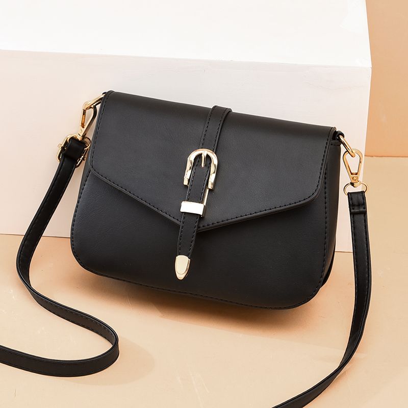 Factory direct sales of 2020 new versatile single-shoulder clutch bags, trendy and fashionable mobile phone bags for autumn and summer season change, wholesale in stock, a bestseller for foreign trade Application Scenario