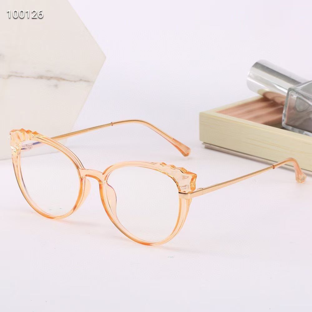 Wholesale of new flat light glasses, Korean version student glasses frame, retro glasses, unisex flat light glasses Application Scenario