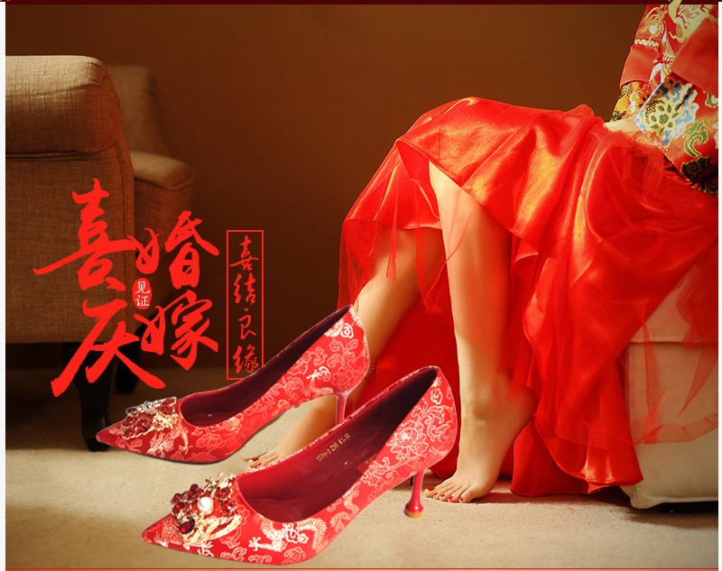 2020 Autumn And Winter New National Wind Water Diamond Dragon Phoenix Chengxiang Red Chinese Pointe High Heels Princess Bride Shoes details Picture