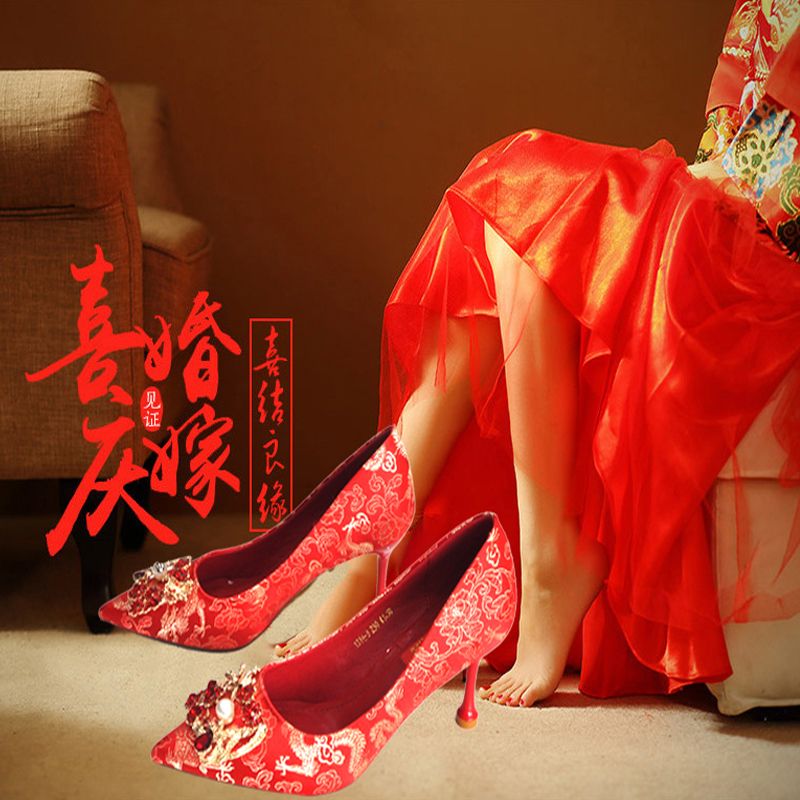 2020 Autumn And Winter New National Wind Water Diamond Dragon Phoenix Chengxiang Red Chinese Pointe High Heels Princess Bride Shoes details Picture