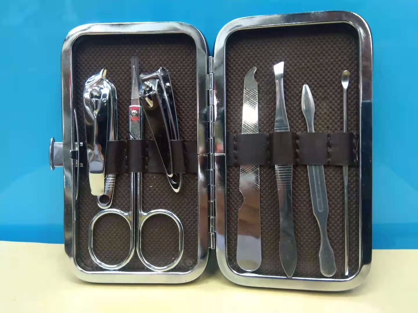Nail trimming set, 7-piece carbon steel nail clippers, ear picks detail image 3