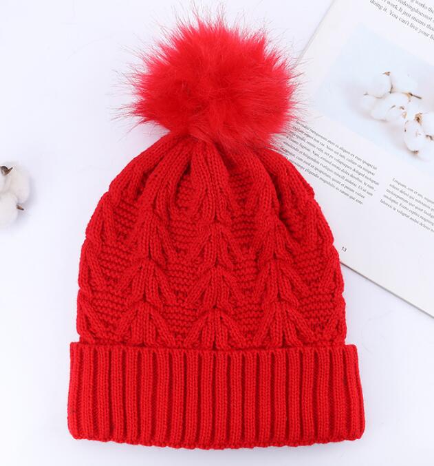 2020 Cross-border hot woolen hat with hairball knitted hat solid color warm winter knitted hat first-hand supply Specification drawing