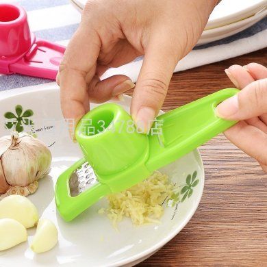 TZ- Kitchen multi-functional creative garlic grinder garlic mashed garlic paste garlic press garlic chop garlic practical ginger grinder