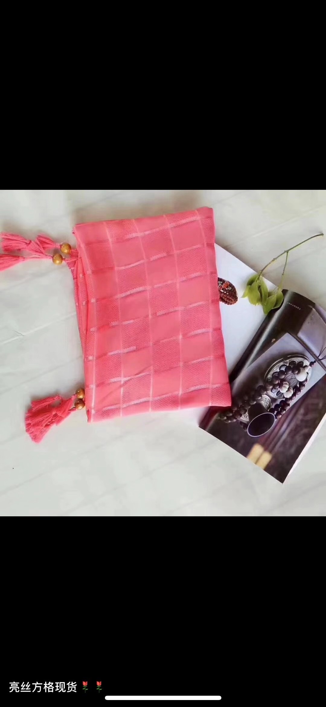 Plaid Crepe Scarf With Coloured Thread Item Picture