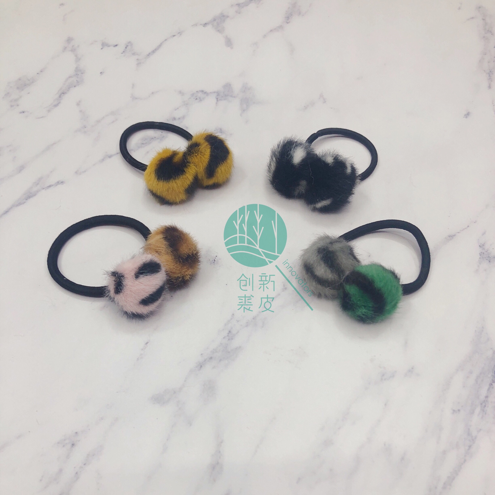 Trendy autumn and winter leopard print fur ball hair tie for women, simple, creative and cute hair tie, leather band hair accessory accessories Specification image