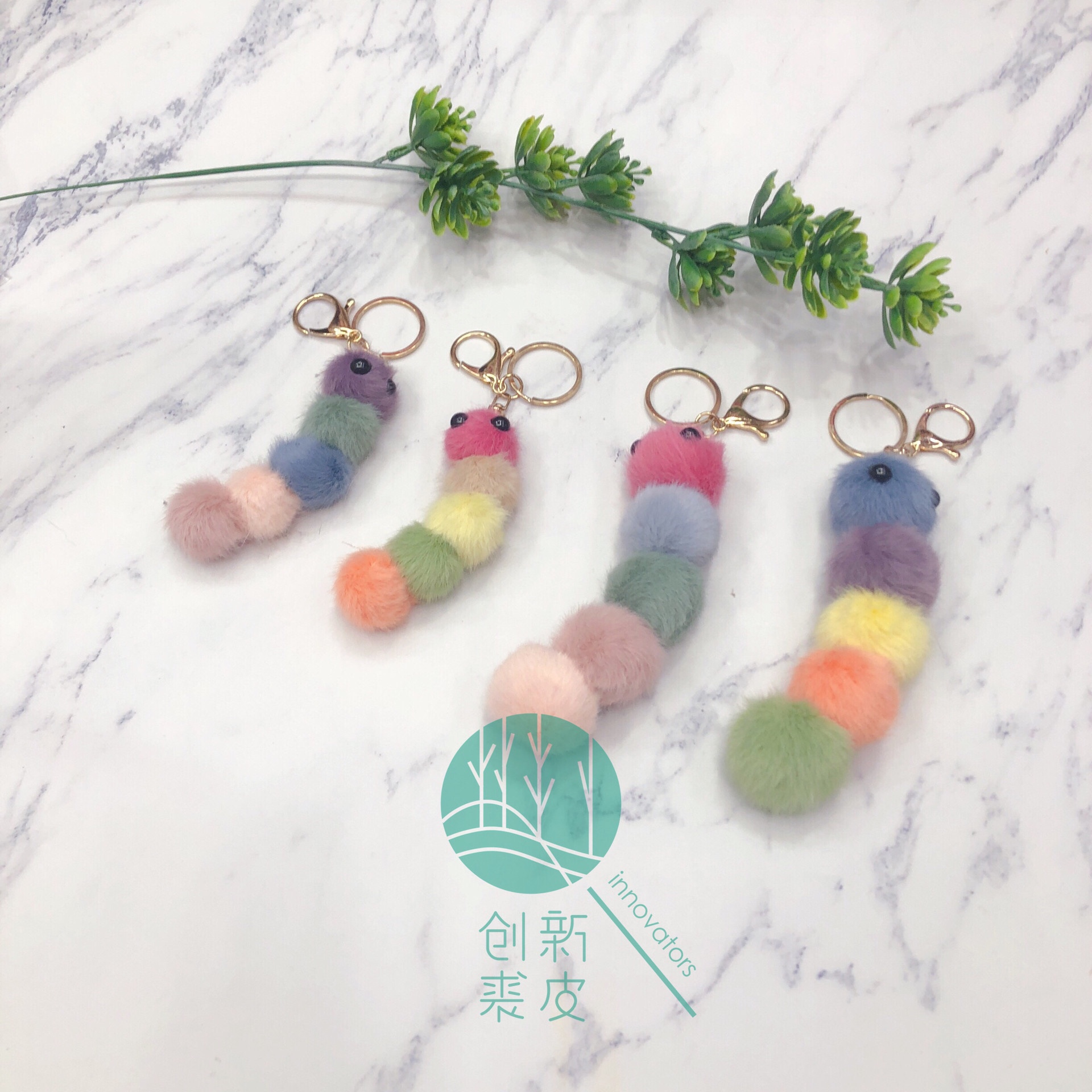 2020 creativo tendencia lindo caramelo color macaron color cartoon pelo bola de pelo orugas bolsa colgante llavero resina accesorios cerámica suave detail image 1