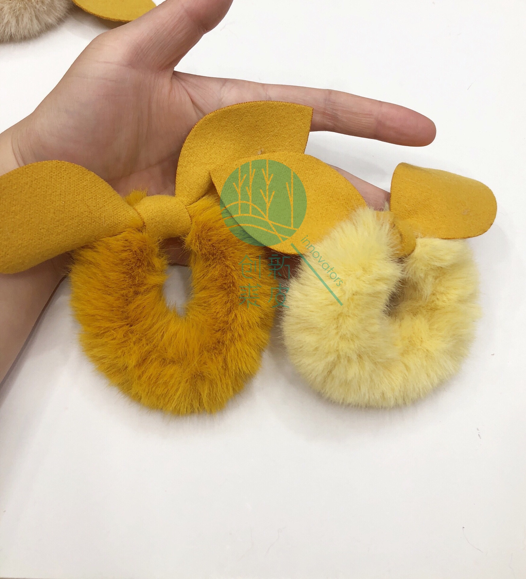 Cute Korean Internet celebrity autumn and winter style rabbit ears, bow, fluffy hair band, bun hairstyle, hair tie, headwear, accessories and accessories detail image 2