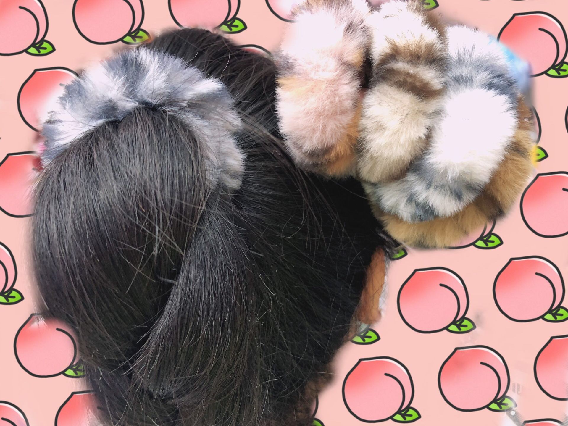The autumn and winter leopard-print plush hair band imitating a rex rabbit is a popular Instagram style. It's sweet and cute. The double ponytail is super fairy-like. It's a thick hair accessory with a string Item Picture