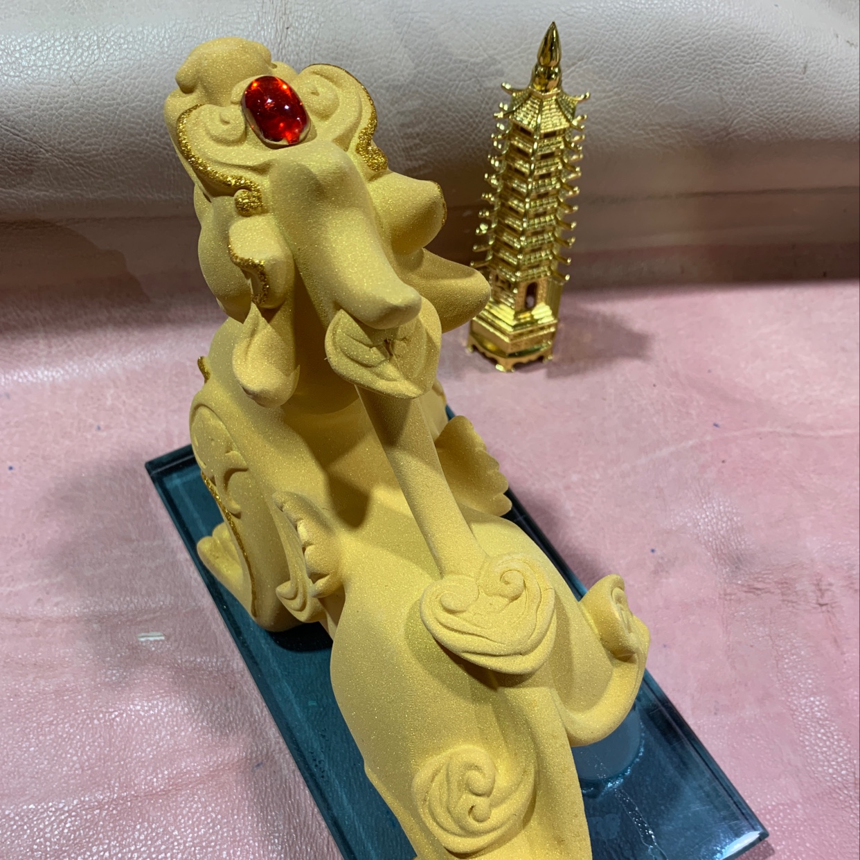 A2一OO1金沙皮貅细节图