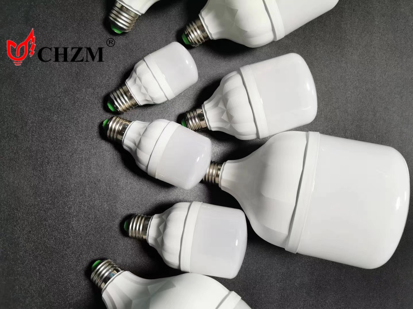 LED球泡高富帅T泡灯高亮节能无频闪家用室内照明灯具详情7