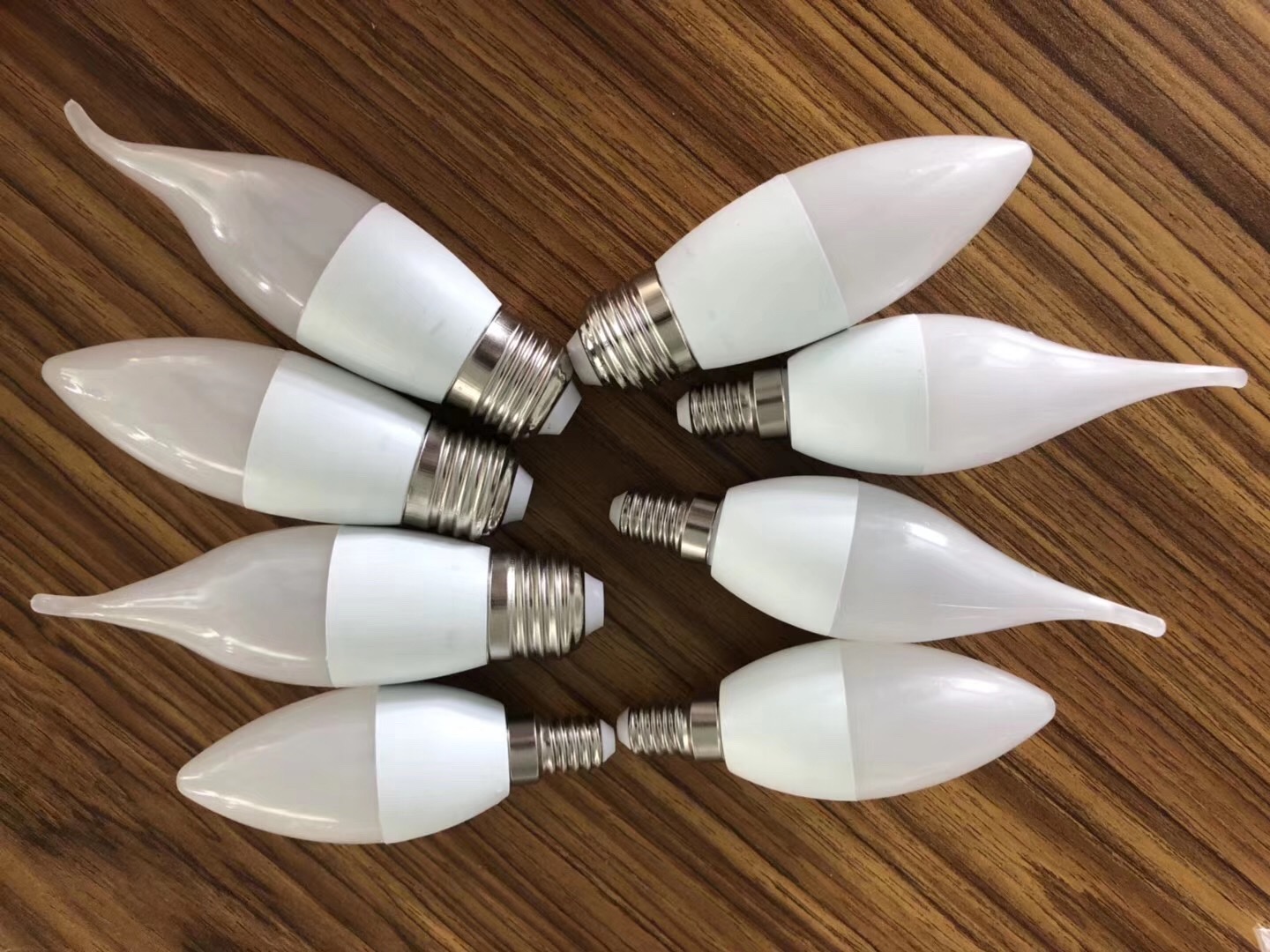 LED球泡高富帅T泡灯高亮节能无频闪家用室内照明灯具详情图14