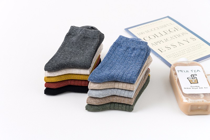 Best-selling couple socks, mid-range all-cotton men's and women's socks detail image 6