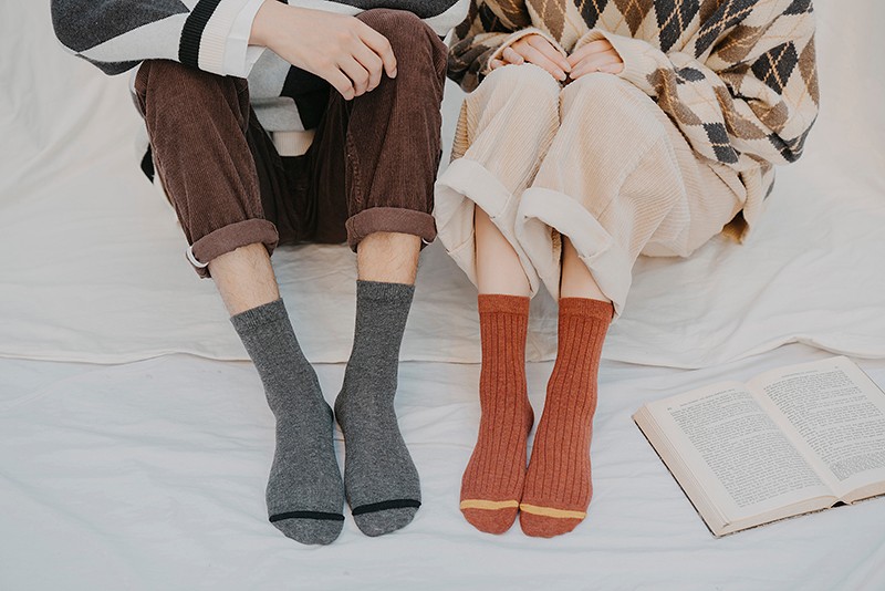 Best-selling couple socks, mid-range all-cotton men's and women's socks detail image 1