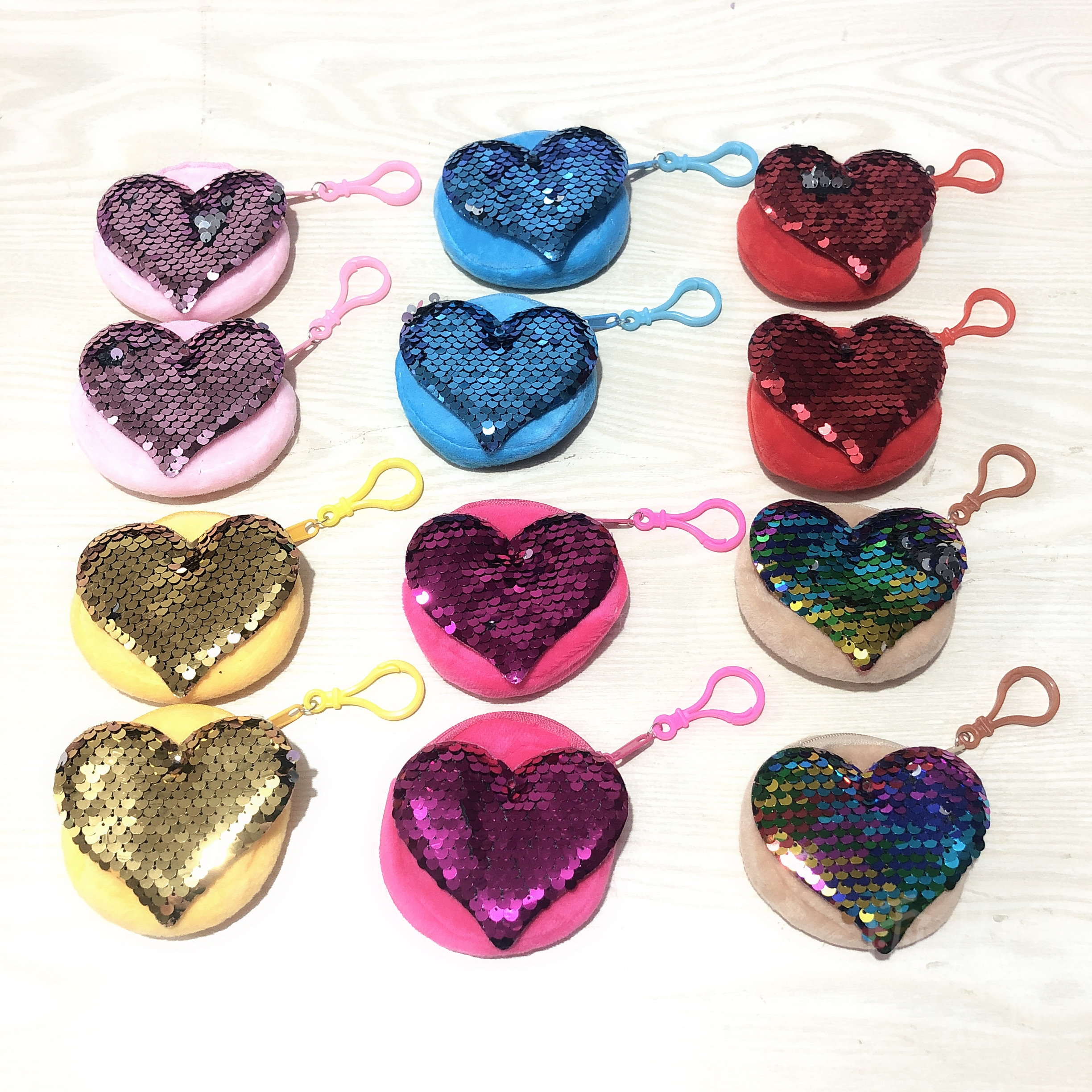 毛绒包8cm圆形钱包 爱心亮片贴片零钱包钥匙扣 毛绒零钱包 钱包硬币包详情图7