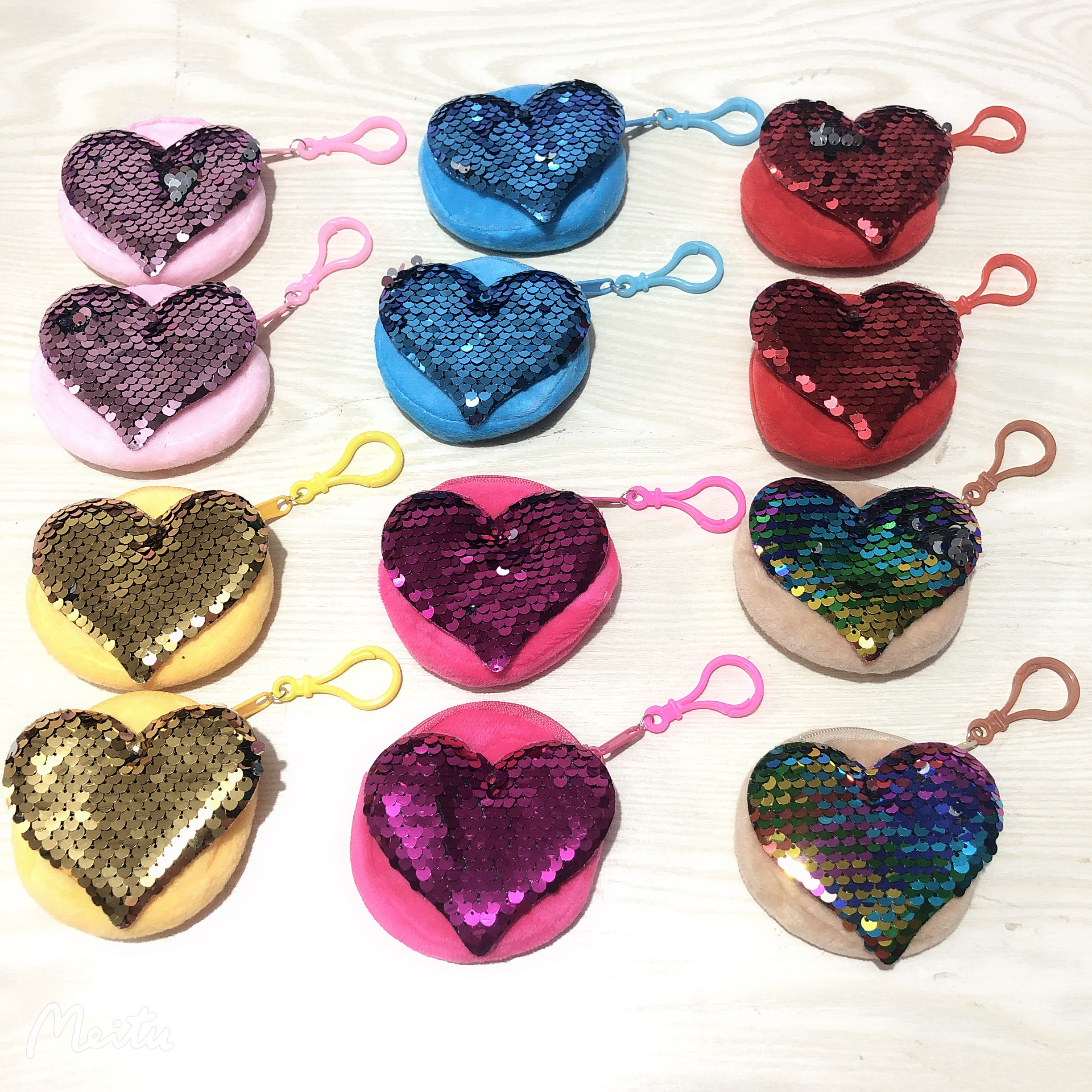 毛绒包8cm圆形钱包 爱心亮片贴片零钱包钥匙扣 毛绒零钱包 钱包硬币包详情图3