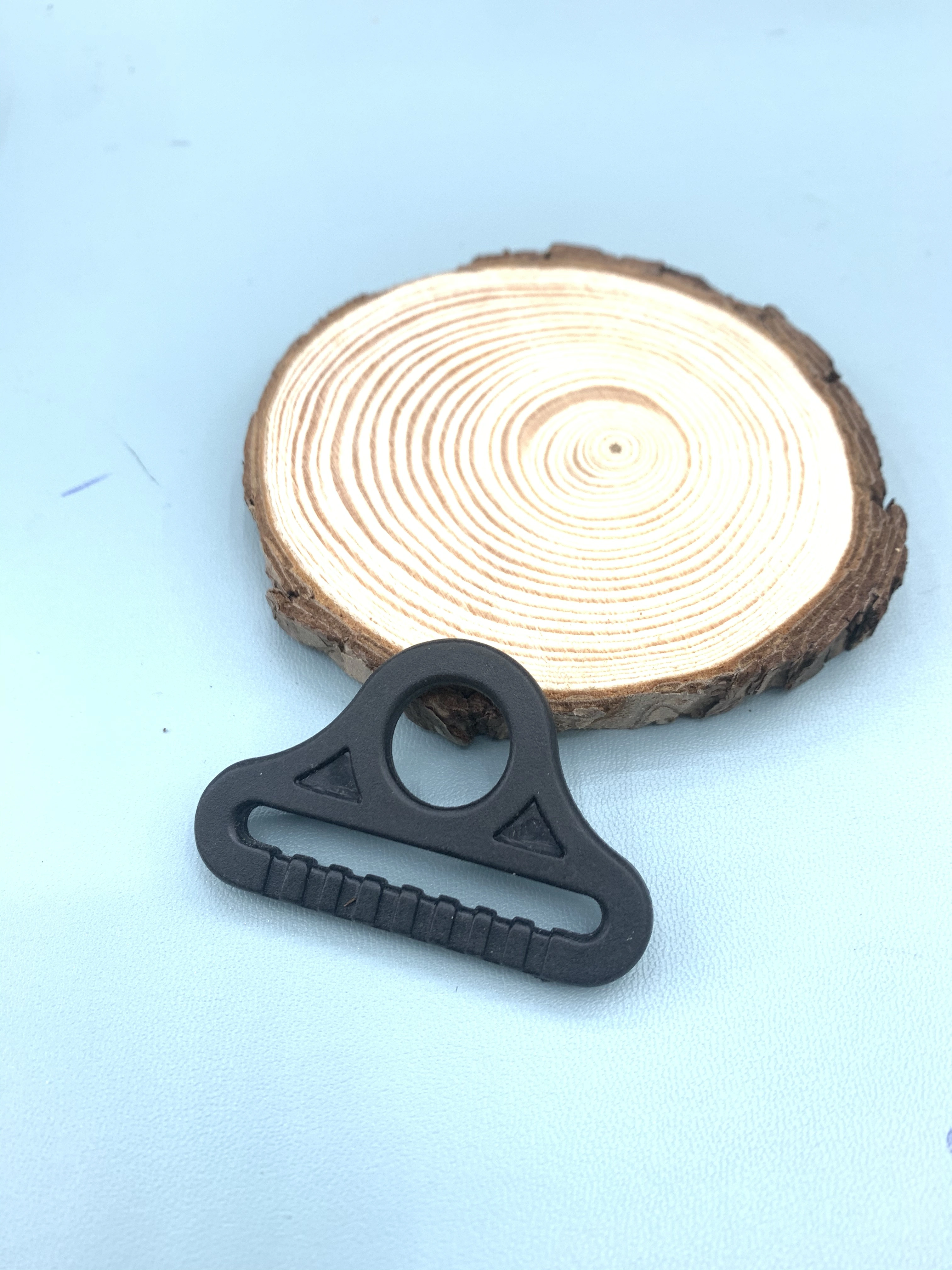D3111 plastic D-shaped buckle detail image 3