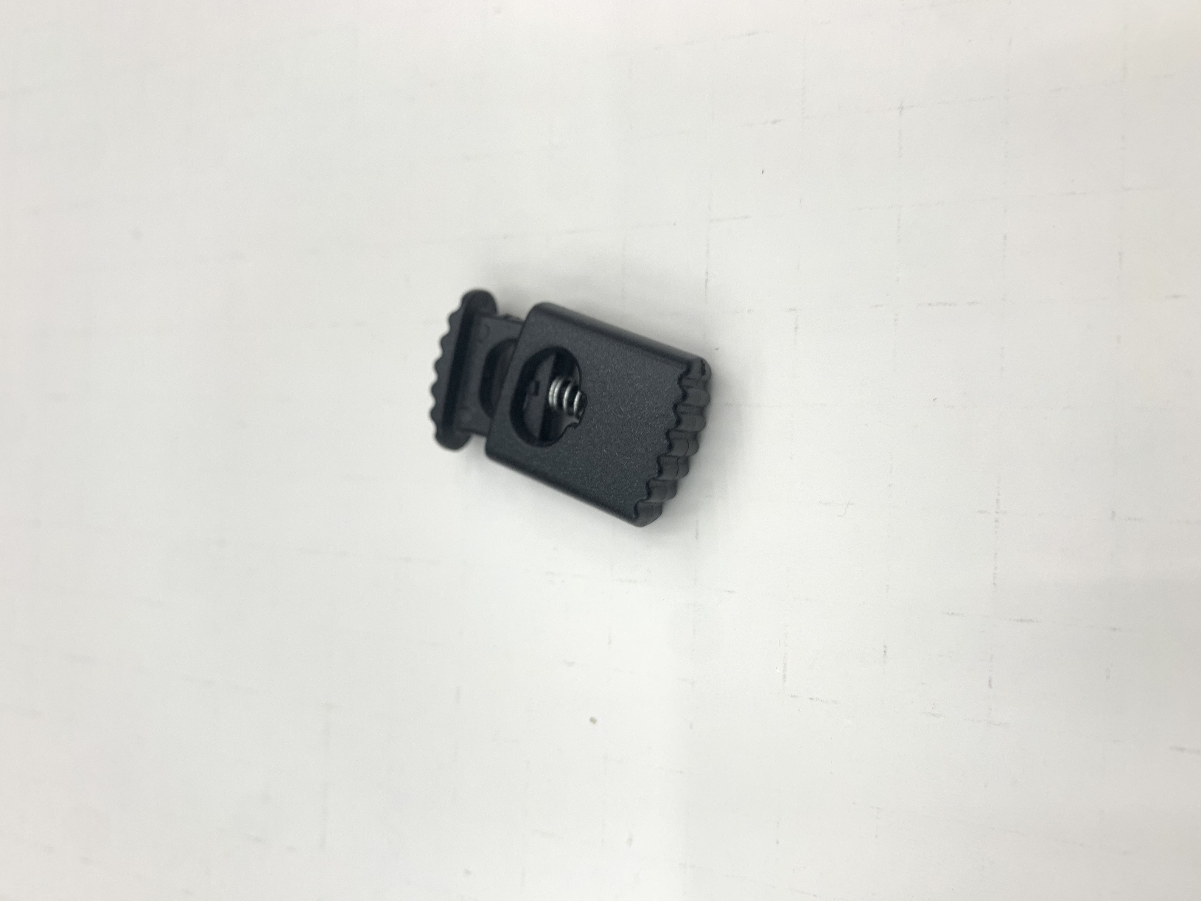 High-end flat single-hole spring buckle detail image 2