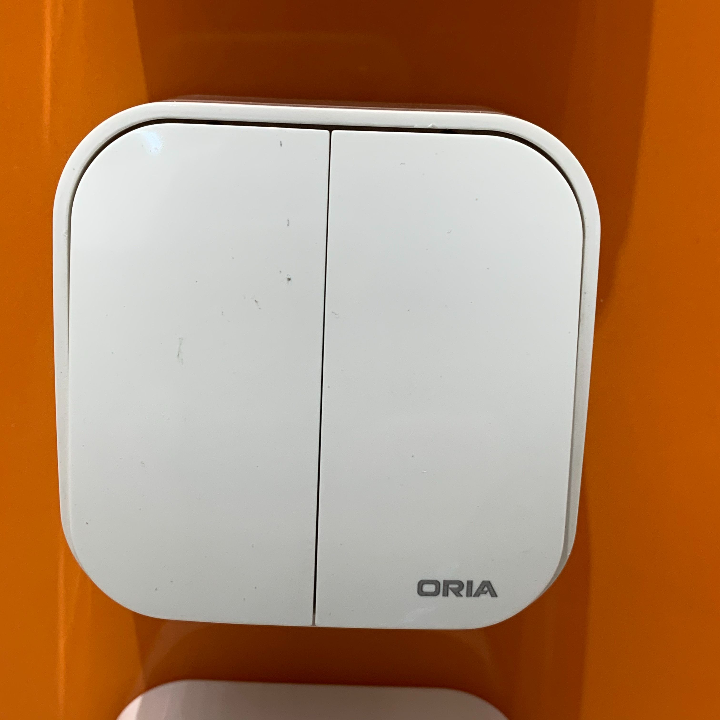 ORIA 欧式明装 10A 220V 白色 二开单控详情图1