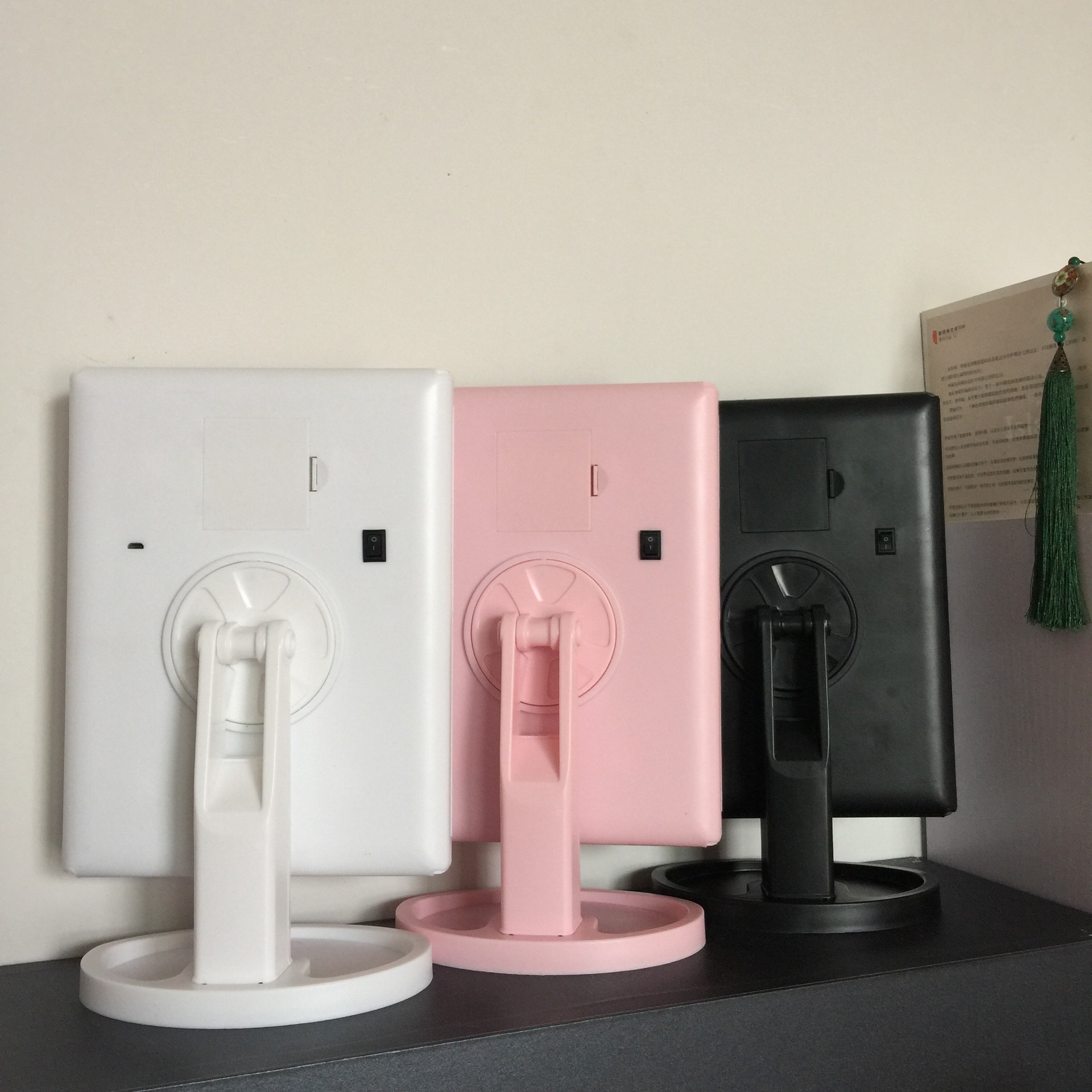 LED台式USB三折叠调光三开门化妆镜详情图2