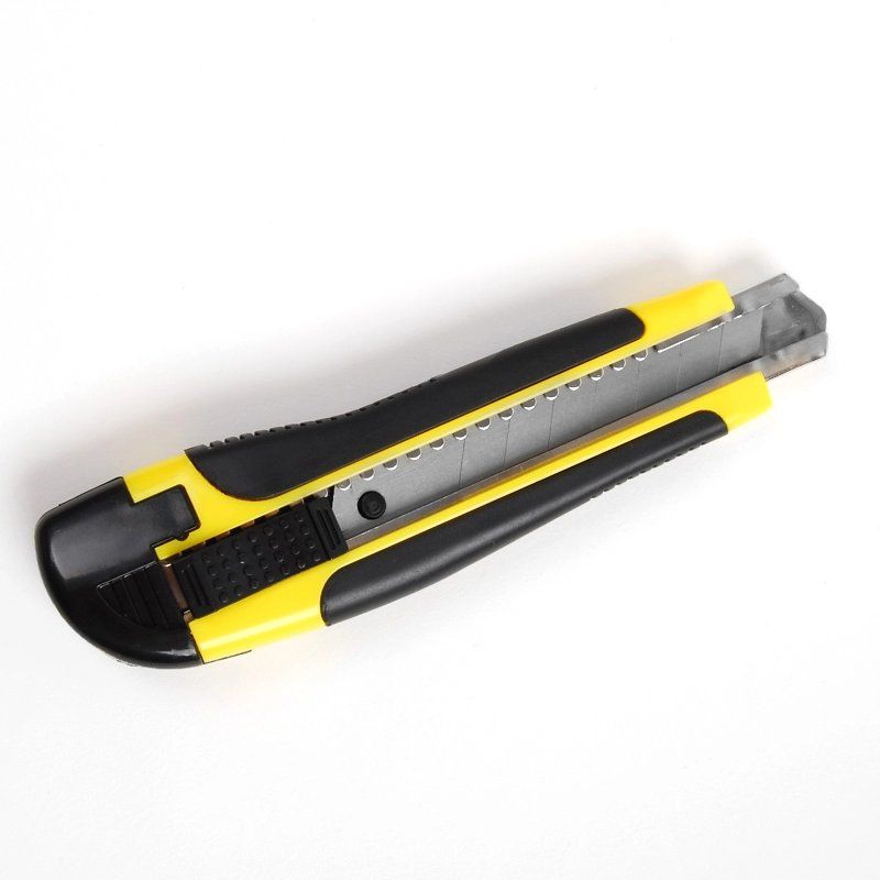 Utility knives, office supplies, general merchandise, office scissors, knives, office stationery knives, scissors tools, hardware tools, knives, measuring tools, utility knives full figure