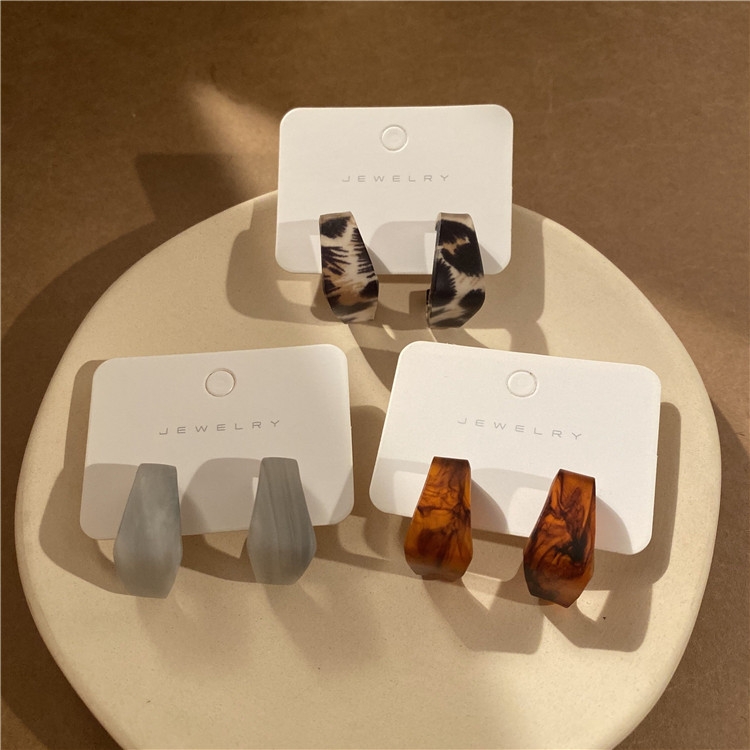 Acrylic earrings details Picture