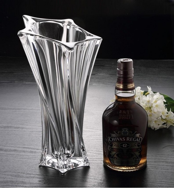 Imported Nordy-style crystal glass vase, large glass vase for hydroponic fresh flowers in the living room, creative ash ornaments detail image 4