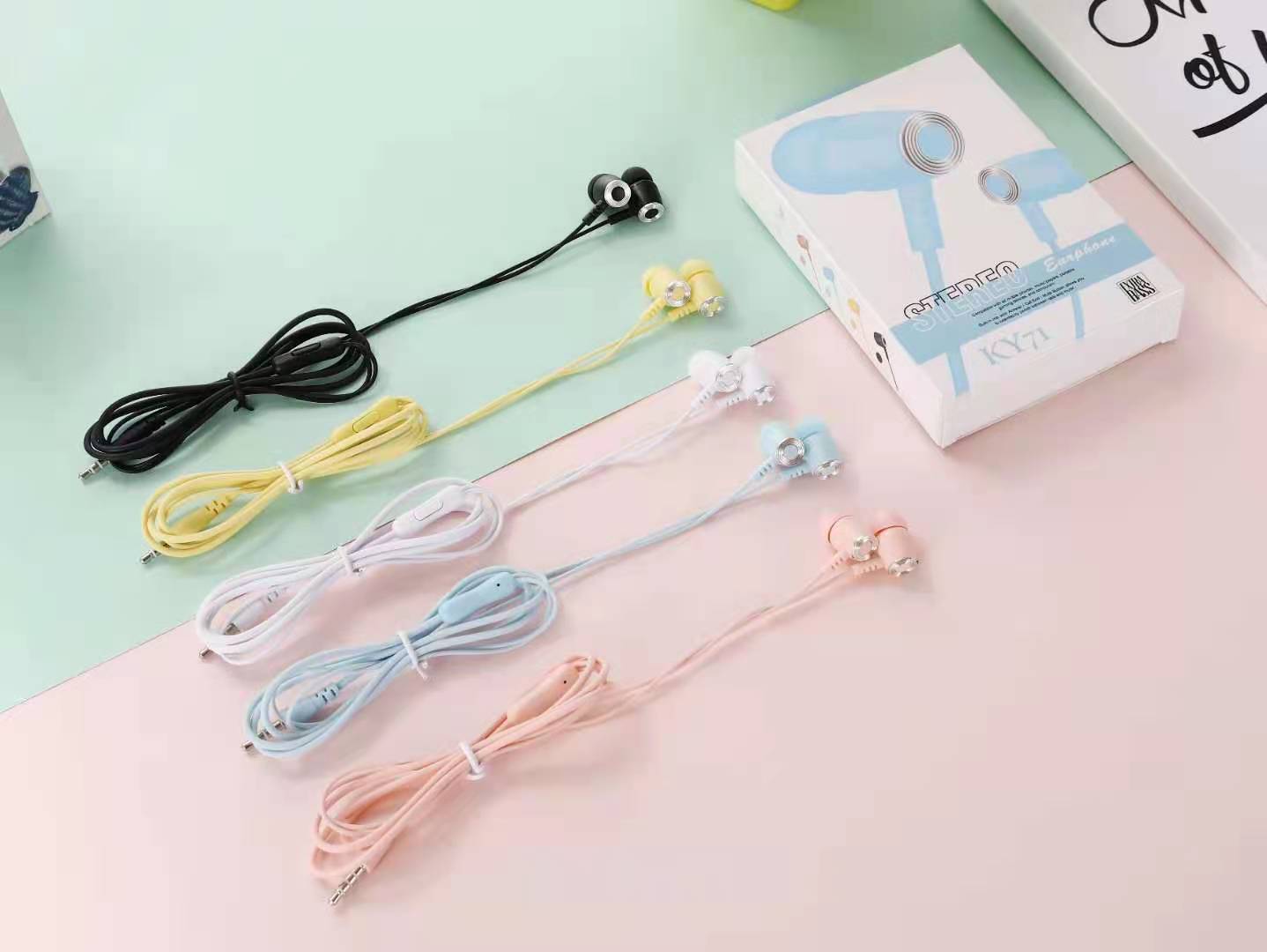 KY-71 Sogo Headphones, in-ear headphones, earbuds with microphone (Color randomly dispatched) Item Picture