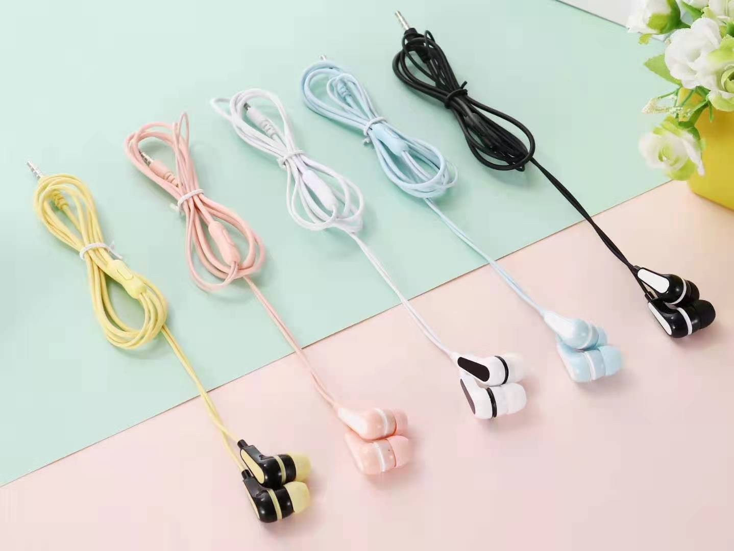 KY-73 Sogo Headphones, in-ear headphones, earbuds with microphone (Color randomly dispatched) undefined