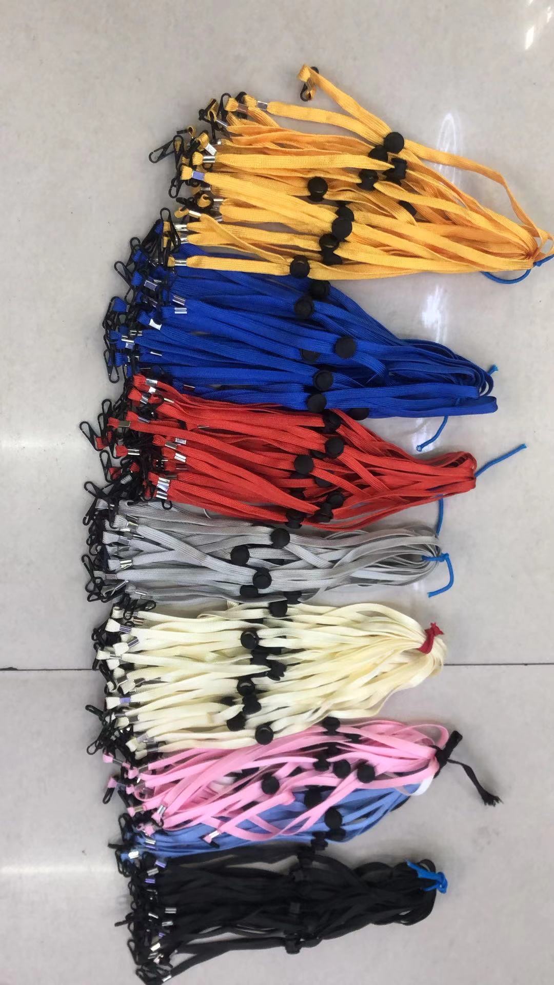 防丢口罩白底实物图