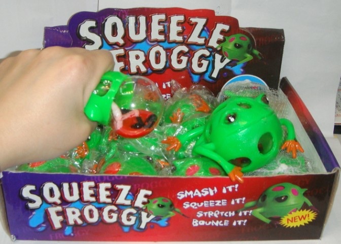 挤压青蛙，减压，新奇特造型玩具，变色玩具白底实物图