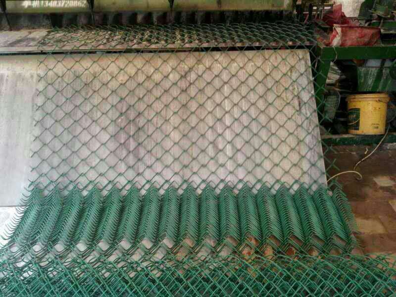 Hook mesh galvanized hook mesh electroplating hot - plated hook mesh stadium stadium fence