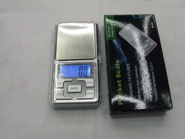 电子珠宝秤带USB，一箱装100个，单个彩盒包装、用途：称黄金 称珠宝 称各种贵族产品15116详情图2