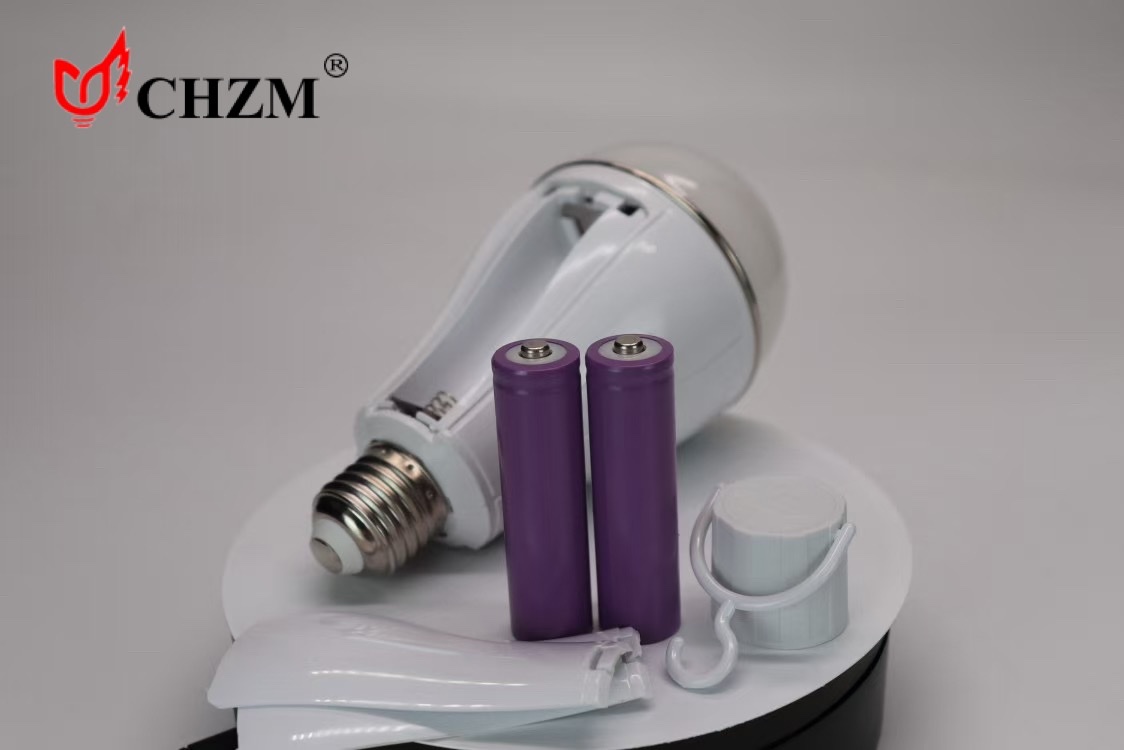 LED dual-battery charging emergency bulb, automatic charging high-brightness emergency bulb, household power outage lighting emergency light details Picture