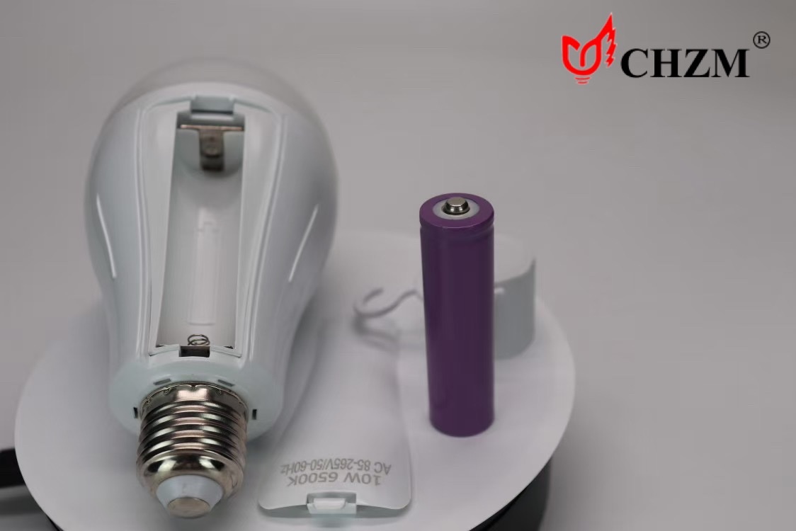LED dual-battery charging emergency bulb, automatic charging high-brightness emergency bulb, household power outage lighting emergency light detail image 9