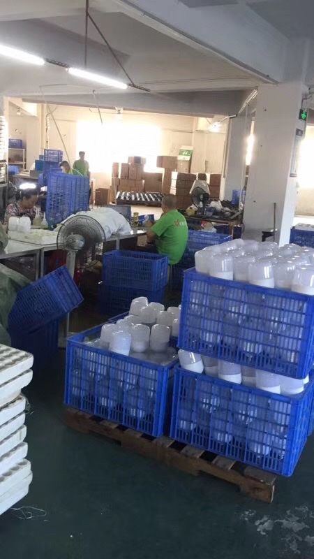 Yiwu Jiehui Lighting Electrical Appliance Co., LTD describe pic - 5