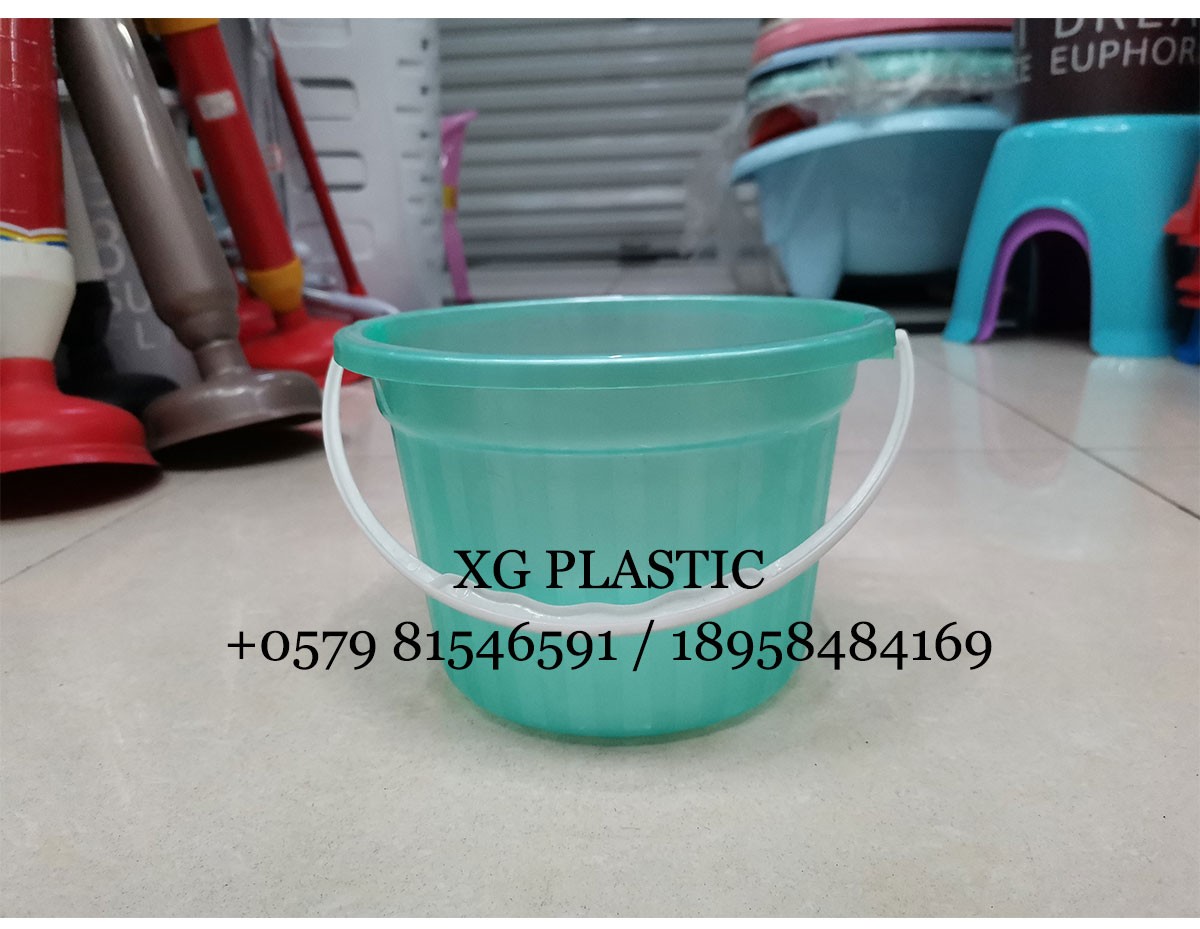 小水桶塑料桶圆形便携可提水桶儿童戏水桶学校画画洗笔桶塑料桶详情图3