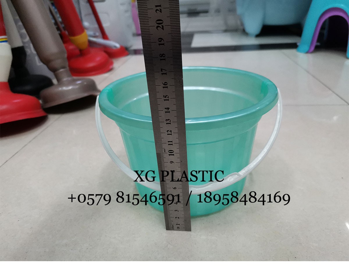 小水桶塑料桶圆形便携可提水桶儿童戏水桶学校画画洗笔桶塑料桶详情图9
