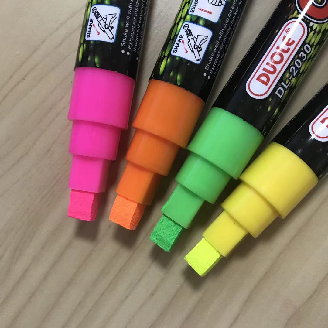 The new square-head valve liquid chalk glass pen lamp board pen features bright colors and smooth writing. 8-color DL-2030 Application Scenario