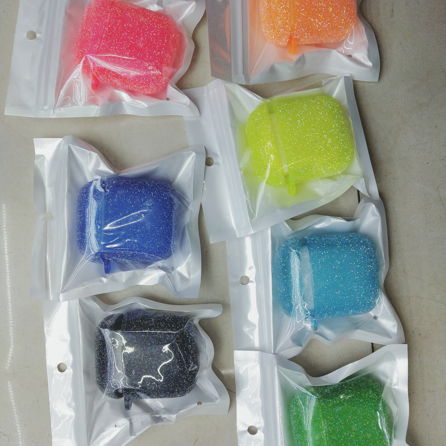 Soft-shell headset case with Flash Bead